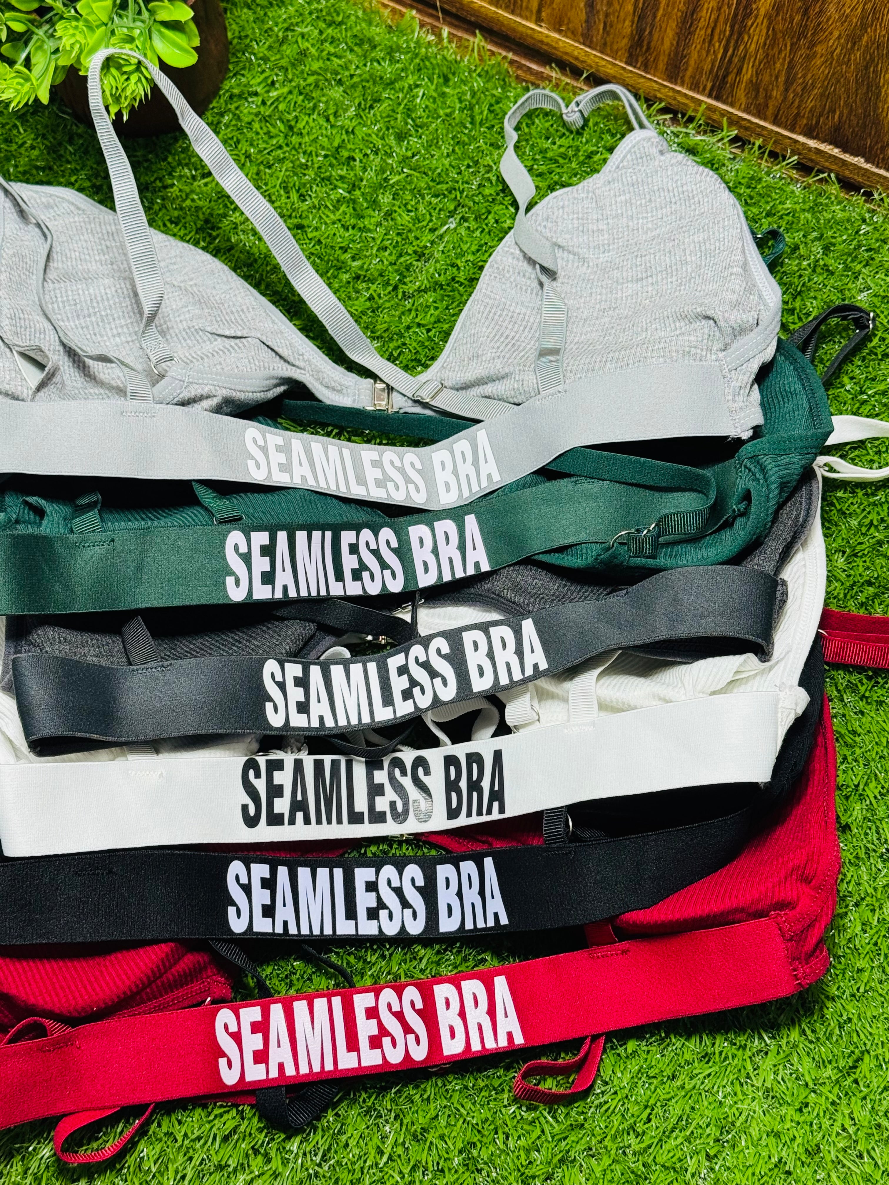 Seamless Front-Opened Bra – Metallic Hook, Removable Pads