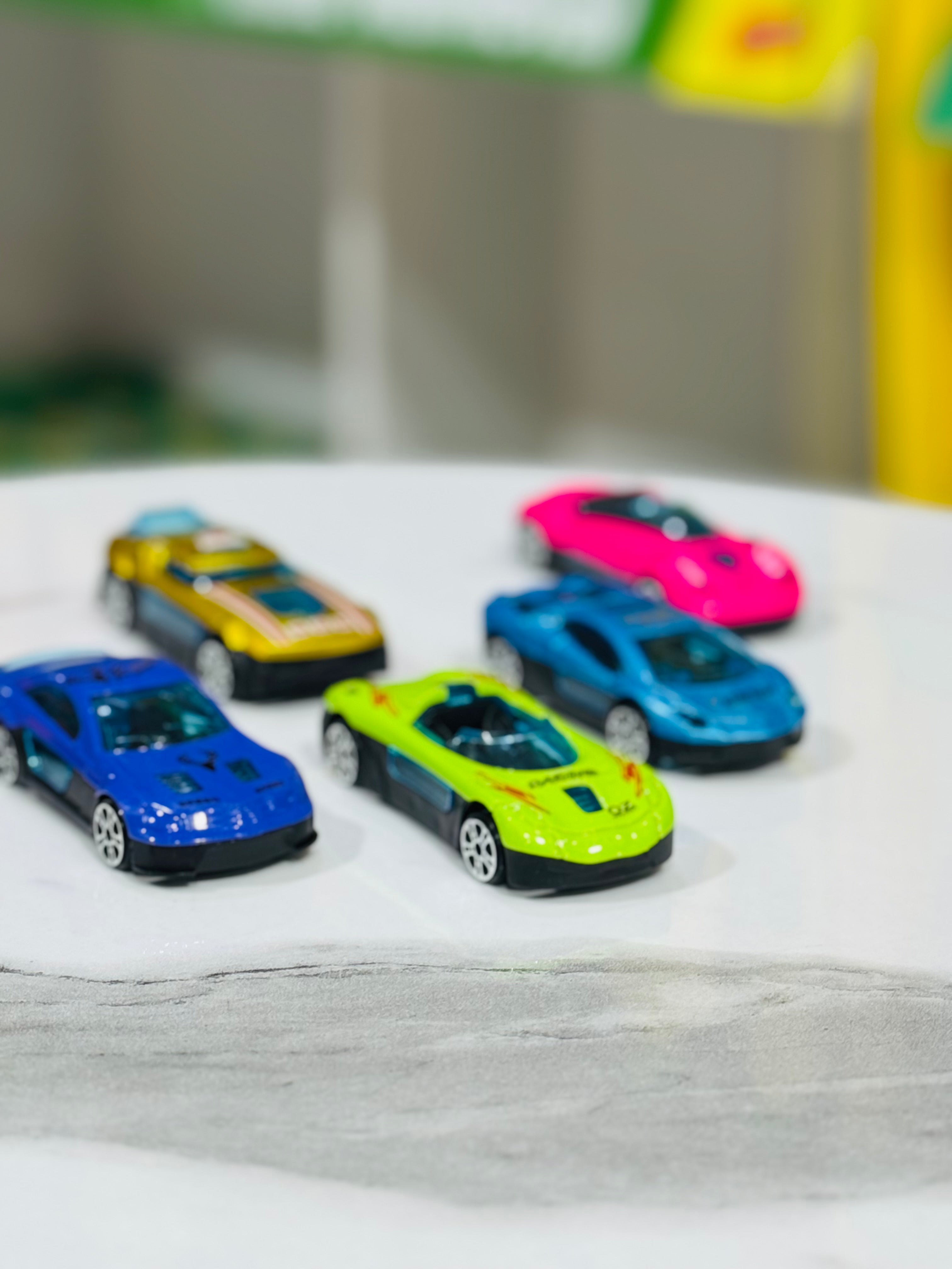 Set of 6 Miniature Alloy Cars